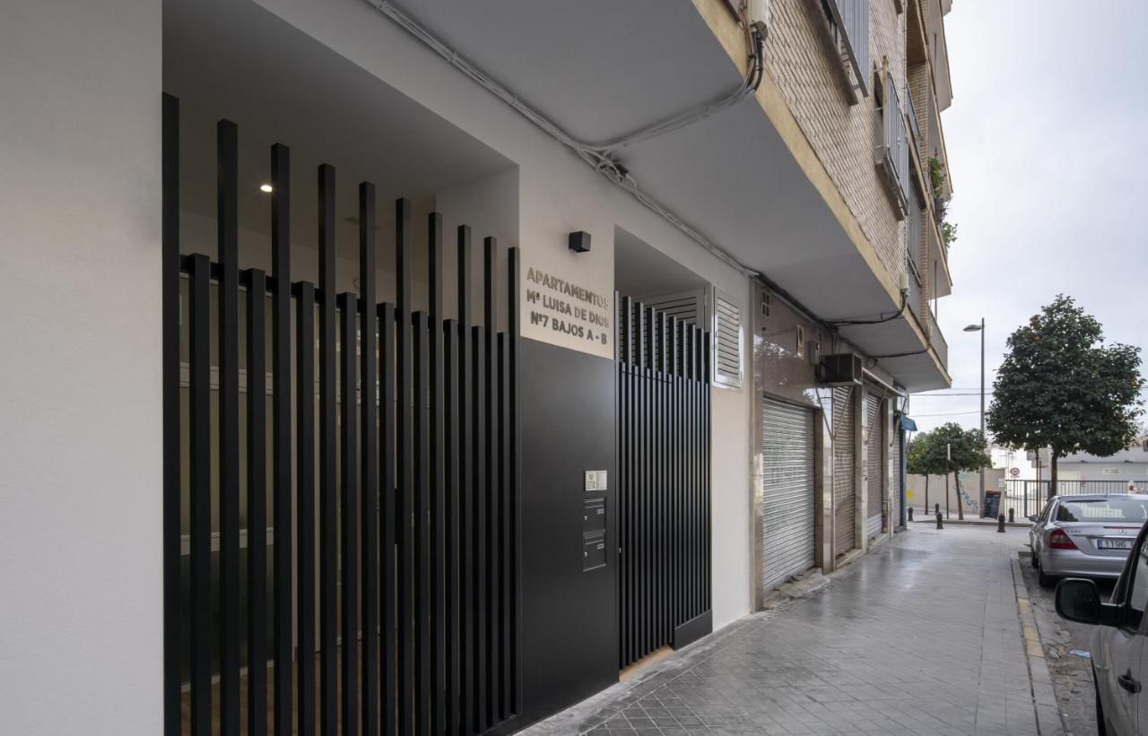 Apartamentos Mª Luisa De Dios, By Daimar Granada Bagian luar foto