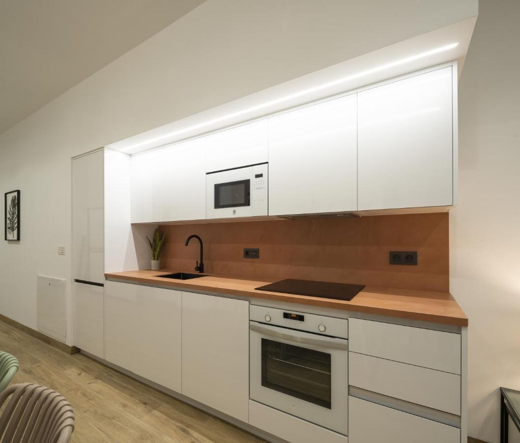 Apartamentos Mª Luisa De Dios, By Daimar Granada Bagian luar foto